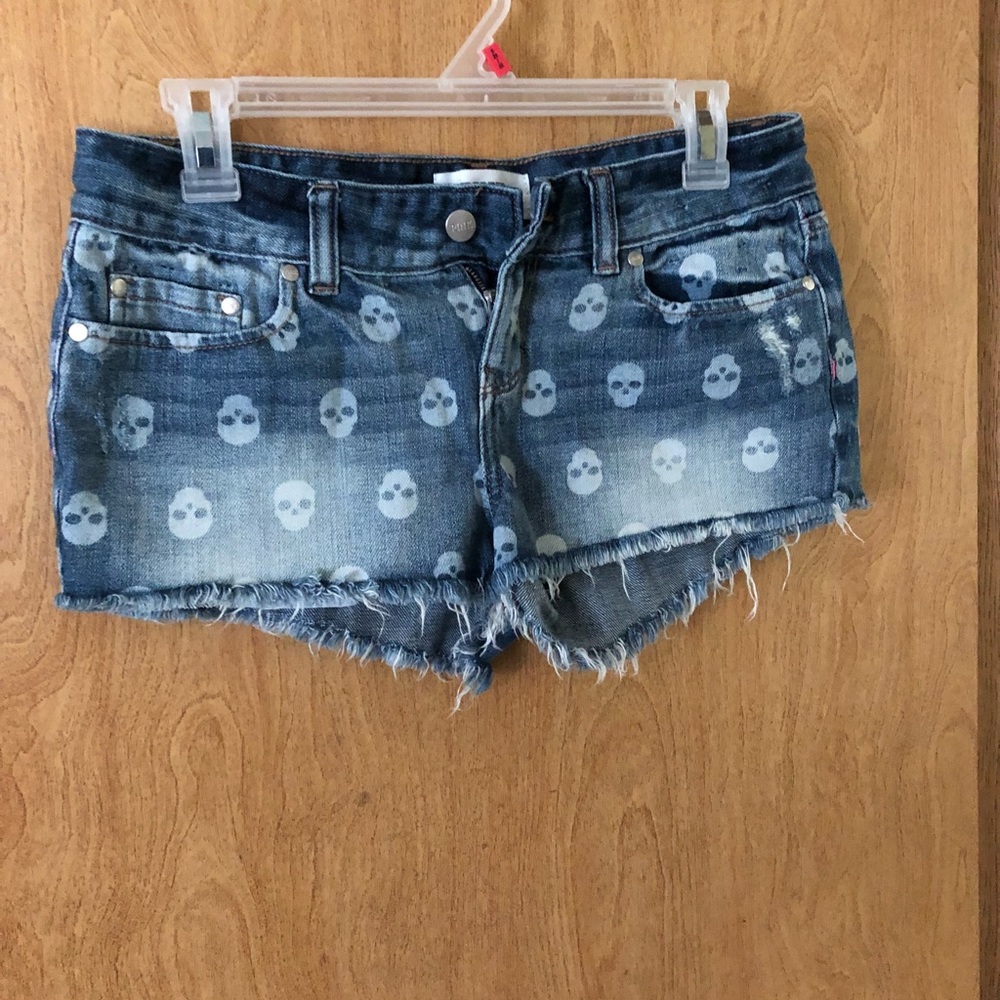 Pink skull shorts